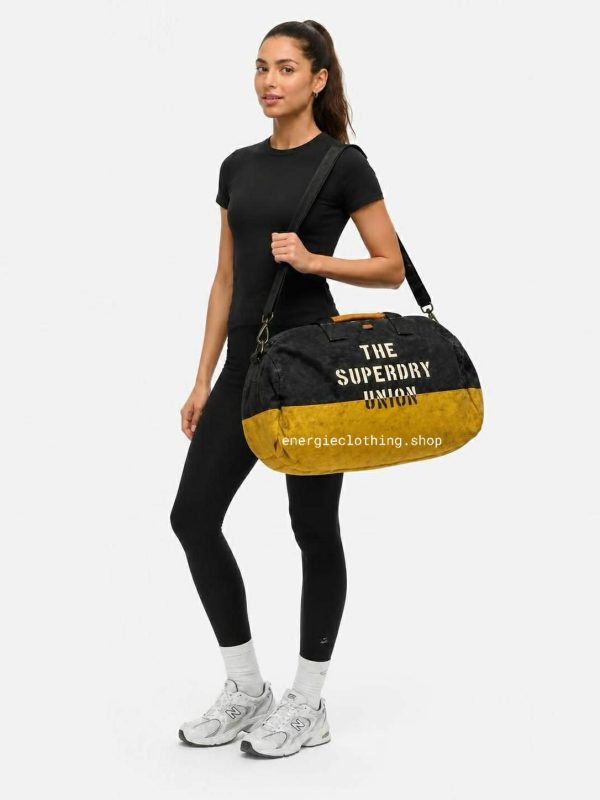 کیف ورزشی  SUPERDRY